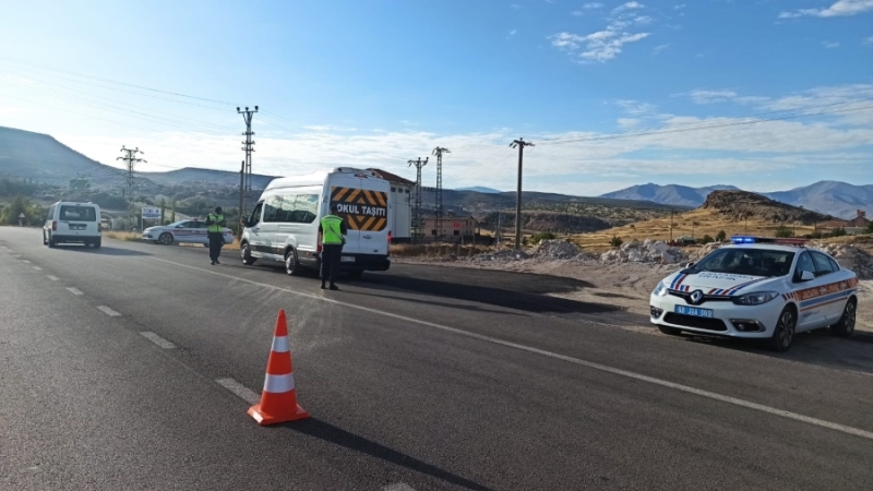Aksaray da okul servis araçları denetlendi 