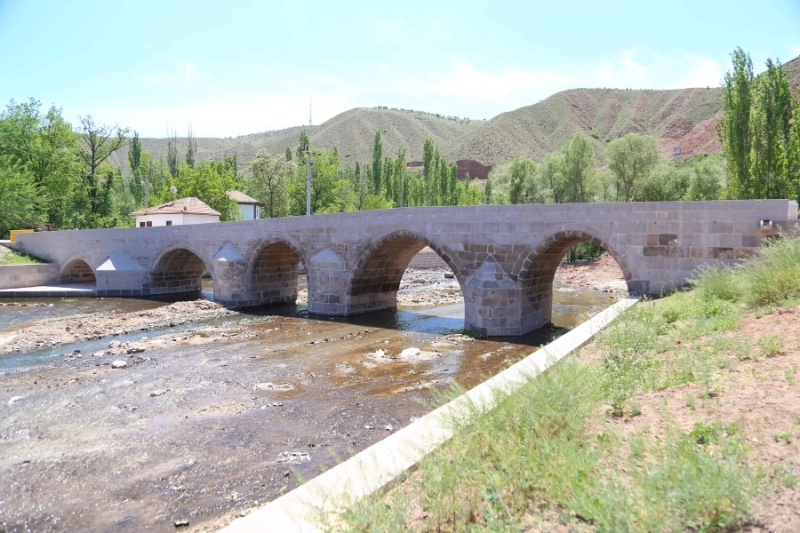 TARİHİ KALANLAR KÖPRÜSÜ ESKİ İHTİŞAMINA KAVUŞTU