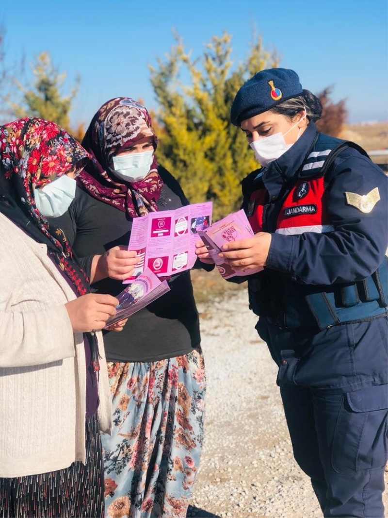 Eskil de Kadına Şiddetle Mücadele konusunda bilgilendirmeler yapıldı