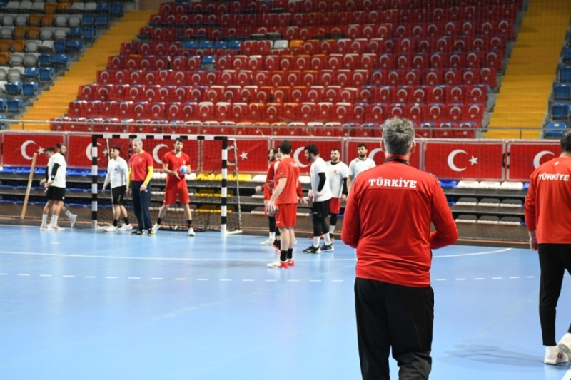 Aksaray Kapalı Sppr Salonu