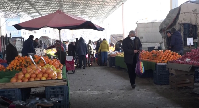 Semt pazarlarında tezgah sayıları düştü. 