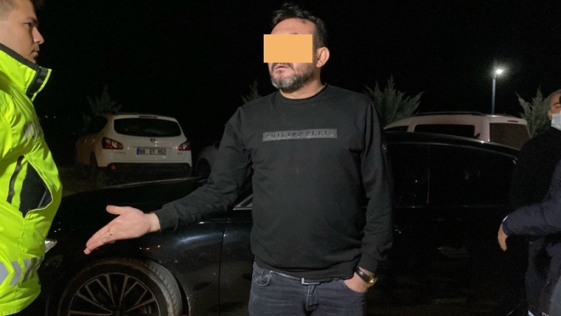 Polise Dakikalarca Direnen Alkollü Sürücüye Ceza Yağdı