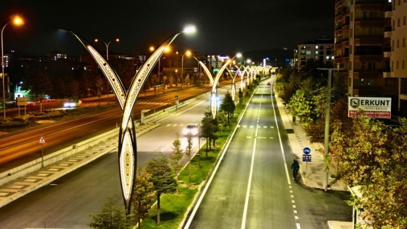 TERMİNAL YOLU VE AŞIK MOLLA CADDESİ IŞIL IŞIL