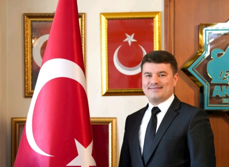 BELEDİYE BAŞKANI DR. EVREN DİNÇER, 29 EKİM CUMHURİYET BAYRAMI DOLAYISI İLE MESAJ YAYINLADI