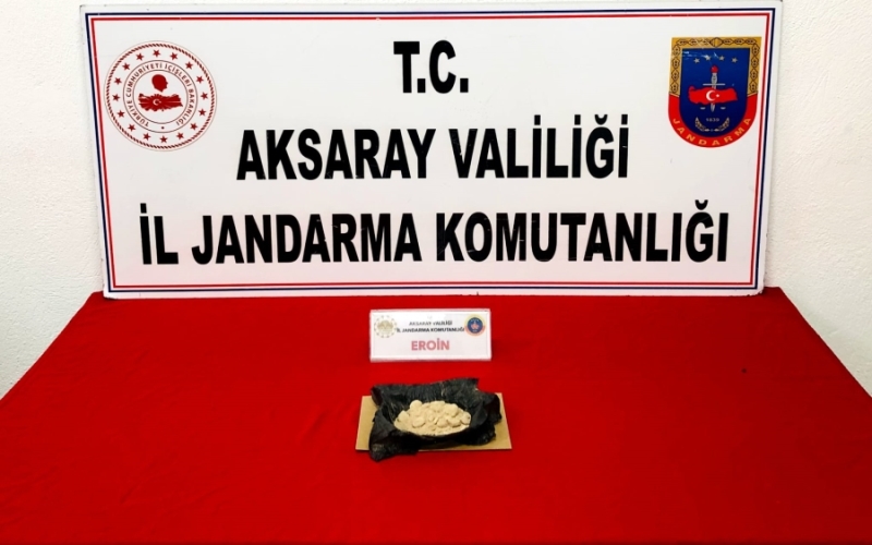 Şehirlerarası otobüs yolculuğu yapan bir kişinin üzerinden uyuşturucu madde çıktı