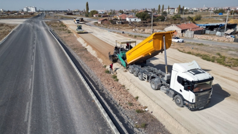 50 METRELİK YENİ BULVAR YOLU ŞEKİLLENİYOR