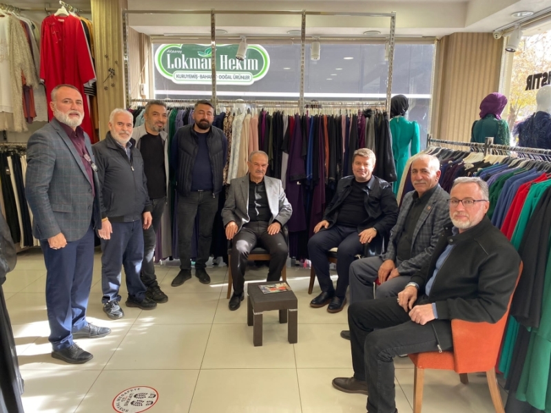 Başkan Dinçer Her Fırsatta Vatandaşlarla Ve Esnaflarla Bir Araya Geliyor