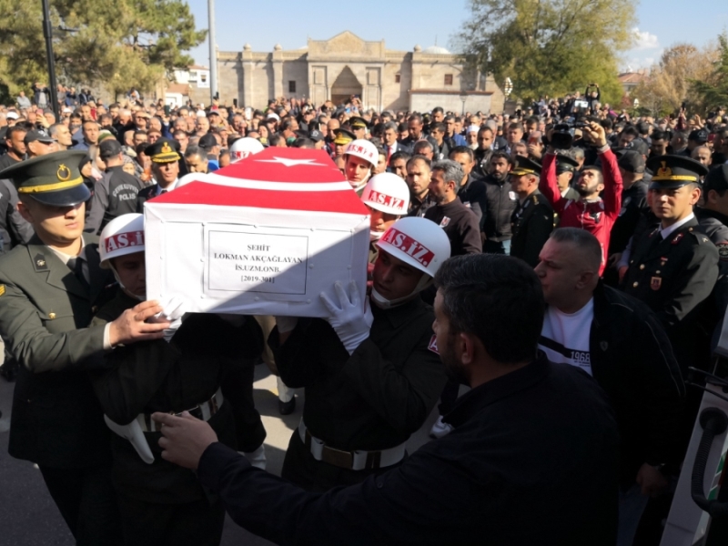 Aksaray şehidini gözyaşları arasında ebediyete uğurladı