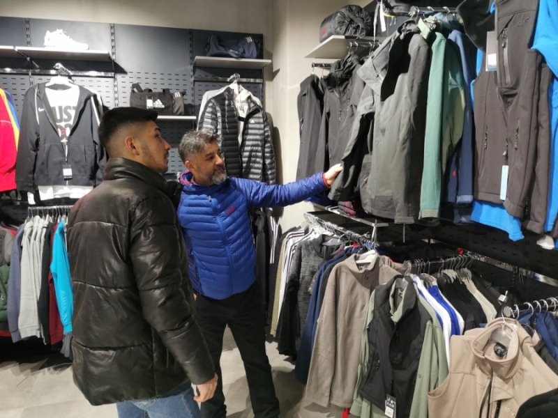 Giyim mağazalarında kış sezonu hareketliliği başladı