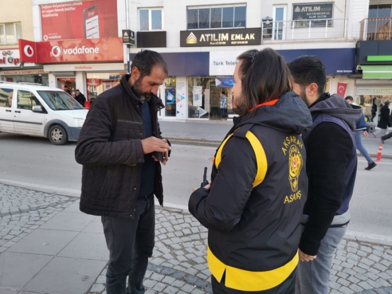 Aksaray polisi her alanda denetimlerini sürdürüyor 