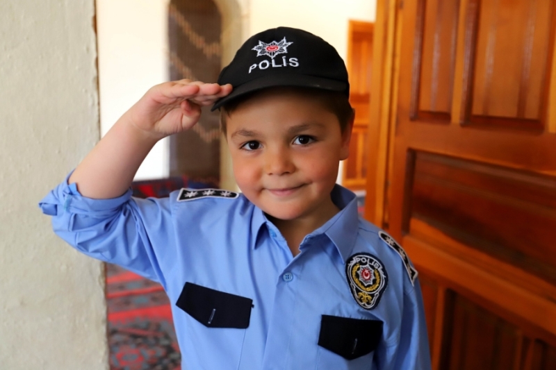 Polis Olma Hayali Kuran Yasin