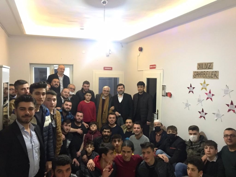 AKSARAY HÜDAYİ GENÇLİK MERKEZİNDE”KURAN IŞIĞINDA BAKMAK GÖRMEK EĞİTİMİ