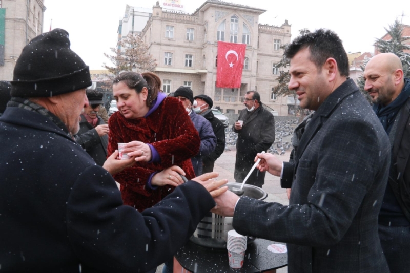 CHP’Li GENÇLER 18 MART RUHU’NU MEYDANDA “HOŞAF” İLE YAŞATTI 