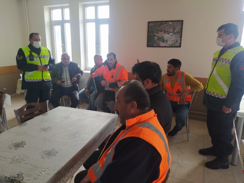 Karayolları ekiplerine jandarmadan ‘Trafik Güvenliği’ eğitimi