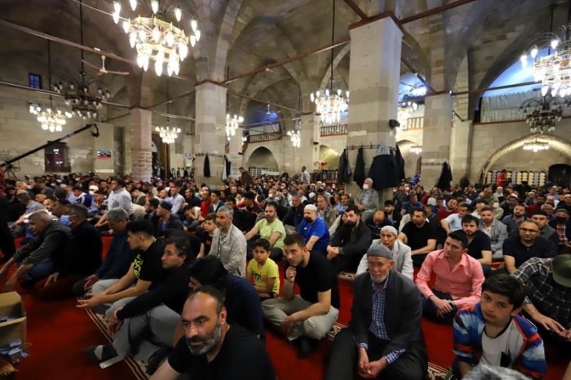 KADİR GECESİ BİRLİK VE BERABERLİK İÇERİSİNDE İDRAK EDİLDİ