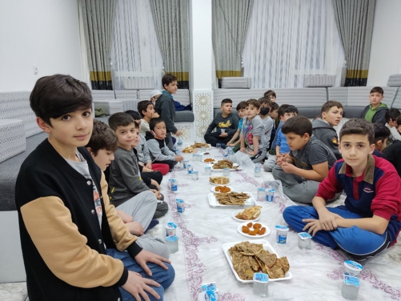 AKÇED İZCİLERİ BU HAFTA İFTARDA BULUŞTU 