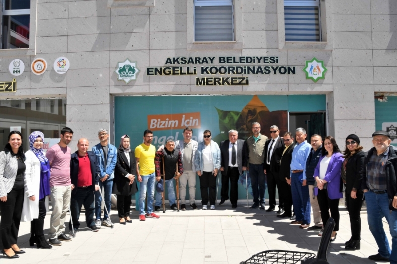 BELEDİYE BAŞKANI DİNÇER, ENGELLİ KOORDİNASYON MERKEZİ’Nİ ZİYARET ETTİ