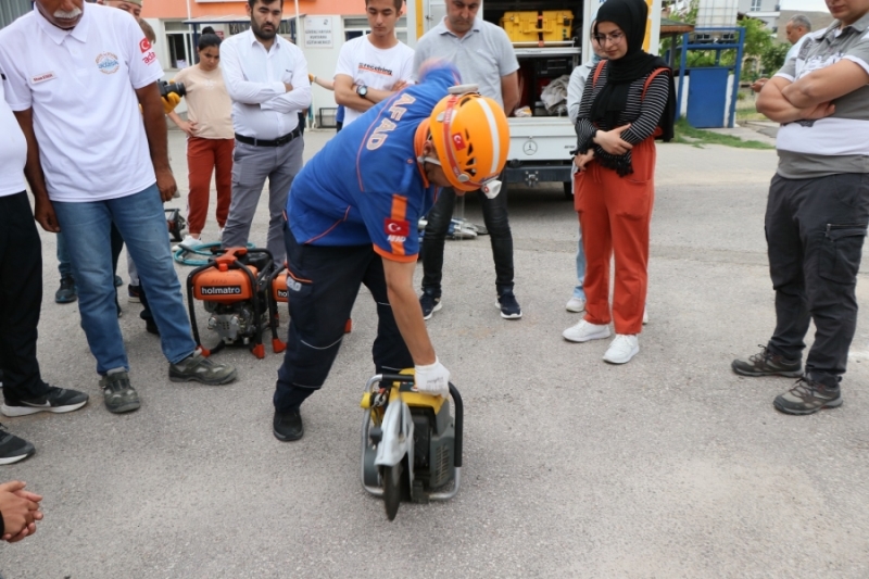 AFAD 140 gönüllü adaya 4 günlük hafif arama kurtarma eğitimi düzenledi