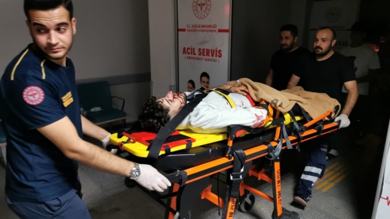 Aksaray da otomobil ile motosiklet çarpıştı 1 kişi yakalandı 