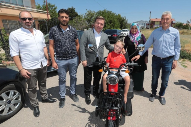 DMD hastası 10 yaşındaki Ramazan’a doğum günü sürprizi
