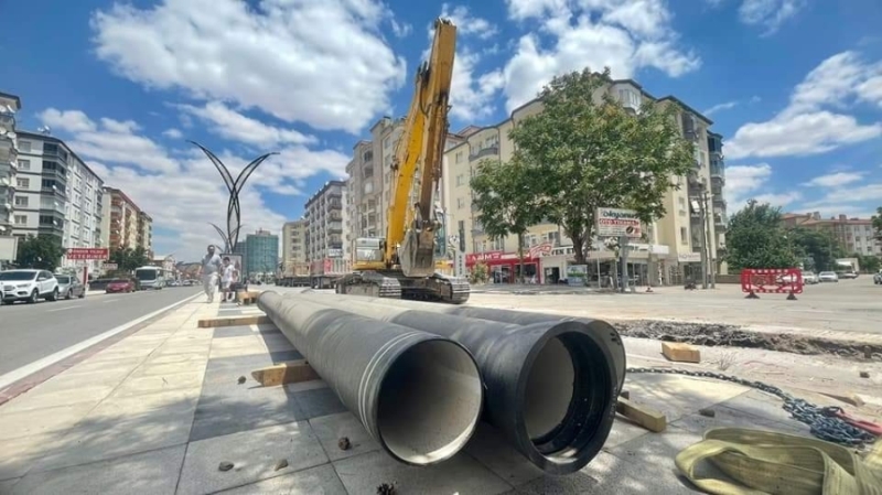 AKSARAY BELEDİYESİ ALTYAPIYA NEŞTER VURDU   
