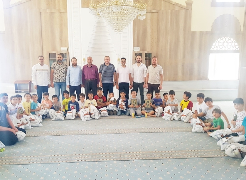AKSARAY GENÇ MÜSİAD BU YAZ CAMİDEYİM 2022 PROJESİ İLE ÇOCUKLAR İLE BİR ARAYA GELDİ