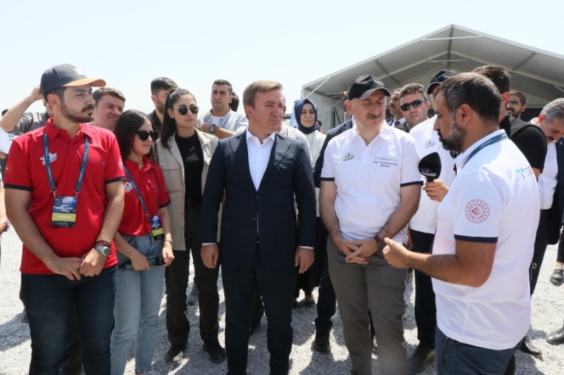 TEKNOFEST 7.TÜRKSAT Model Uydu Yarışması Bakan Karaismailoğlu’nun katılımıyla final yaptı.