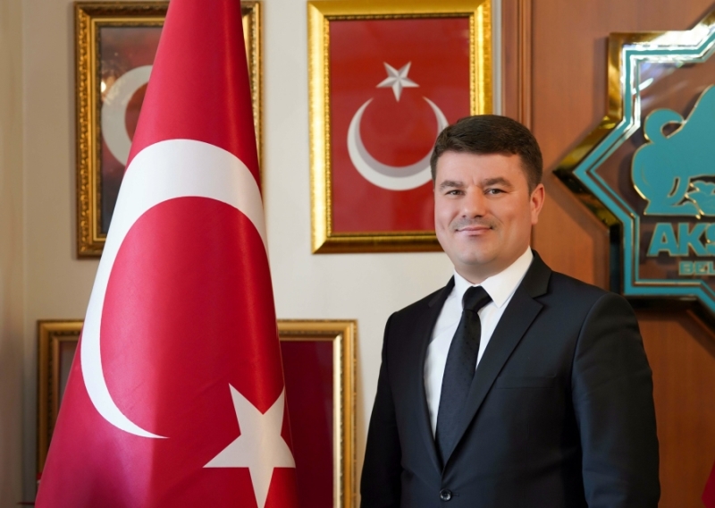 BELEDİYE BAŞKANI DR. EVREN DİNÇER’İN ZAFER BAYRAMI MESAJI YAYINLADI
