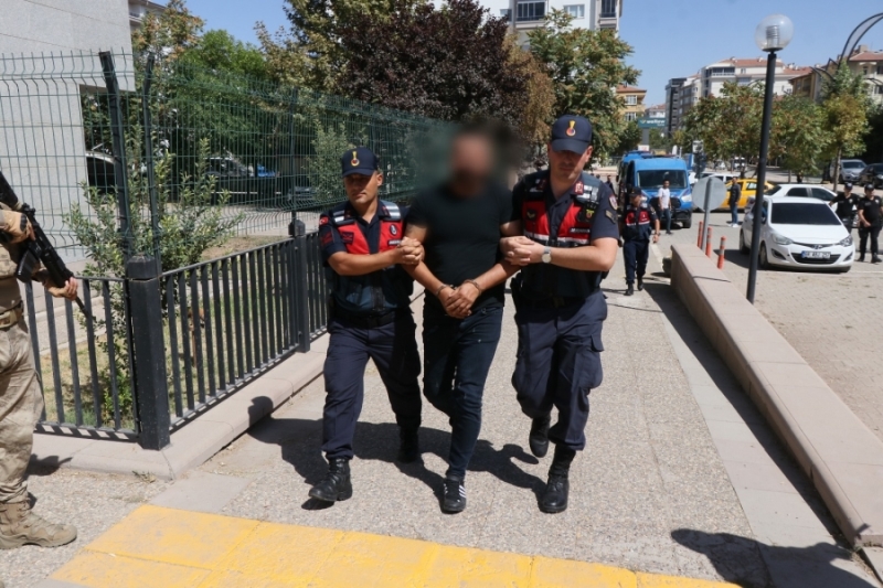 Uyuşturucu tacirleri arasında çıkan kavgada bir kişi hayatını kaybetti
