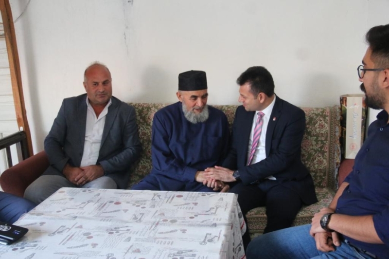 ERTÜRK, YILIN AHİSİ ZEKİ USTAYI ZİYARET ETTİ
