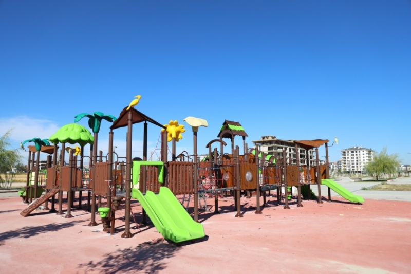 TACİN PARK YENİ OYUN GRUPLARIYLA ÇOCUKLARIN YENİ GÖZDE PARKI OLACAK   