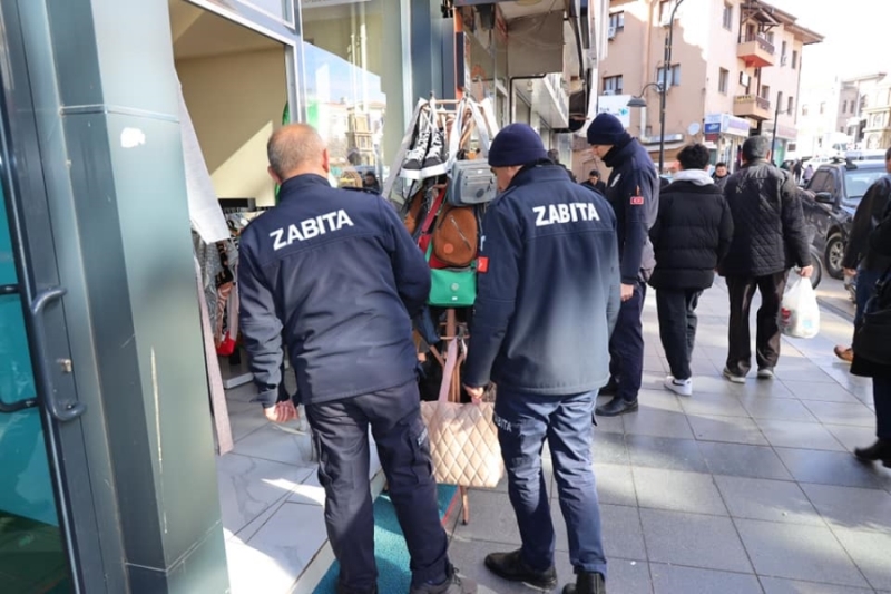 Zabıta Ekiplerinden Kaldırım İşgali Denetimi