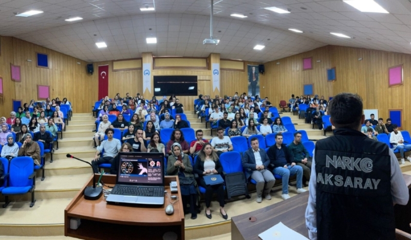 Aksaray Polisi tarafından uyuma aplikasyonu hakkında bilgilendirme yapıldı