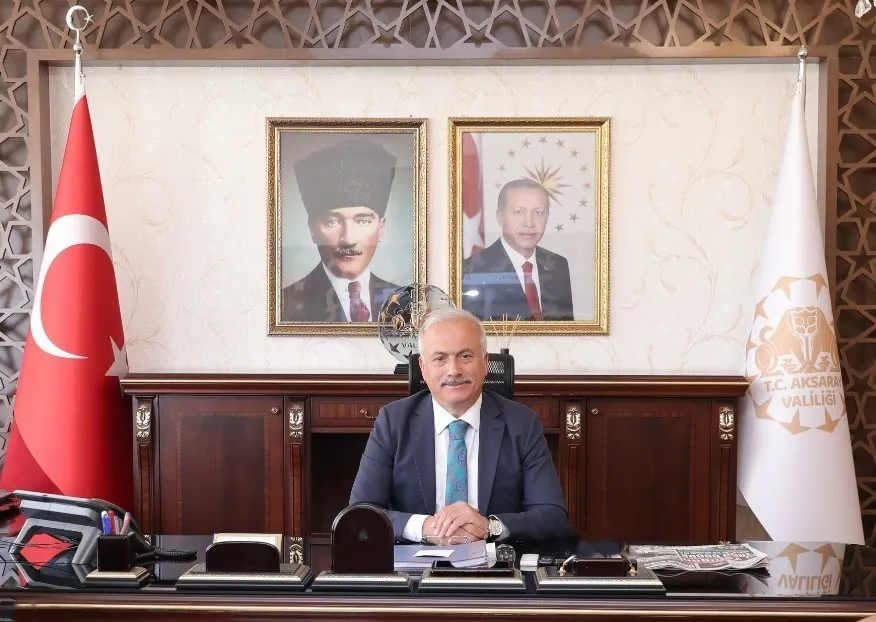 VALİ KUMBUZOĞLU” ÖĞRETMENLER GELECEK NESİLLERİ YETİŞTİREN İRFAN ORDUSUDUR”