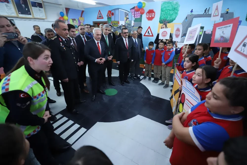 Aksaray’da öğrenciler trafik kurallarını uygulamalı olarak öğrenecek