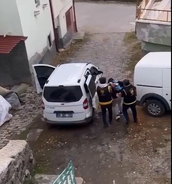 SİLAHLAHLA ATEŞ YARALAYAN YAKALANIP CEZAEVİNE TESLİM EDİLDİ!!!