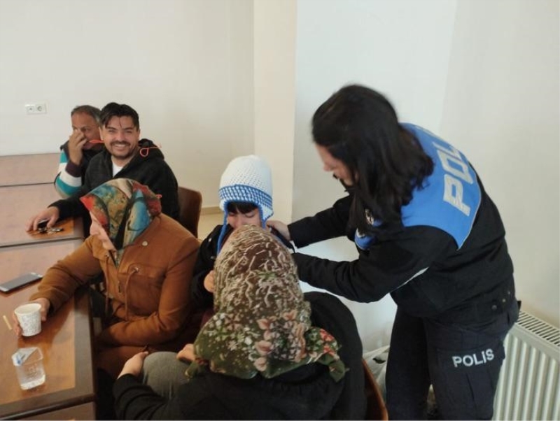 Gurbetçi Ailenin Ördüğü 110 Bere Depremzede Çocuklara Verildi
