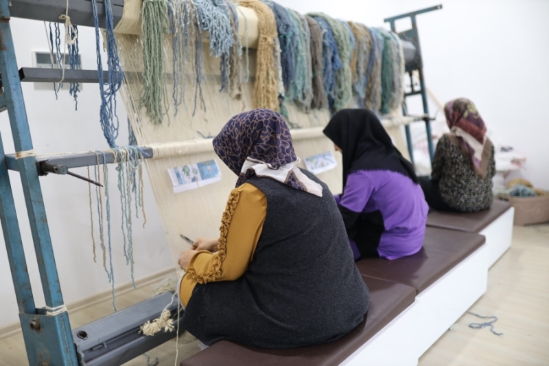 Tarihi Taşpınar Halısı Kadın Aktivite Merkezi’nin Kursları İle Gelecek Nesillere Taşınıyor