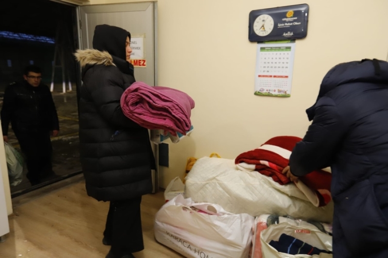 AKSARAY BELEDİYESİ DEPREMZEDELER İÇİN YARDIM KAMPANYASI BAŞLATTI
