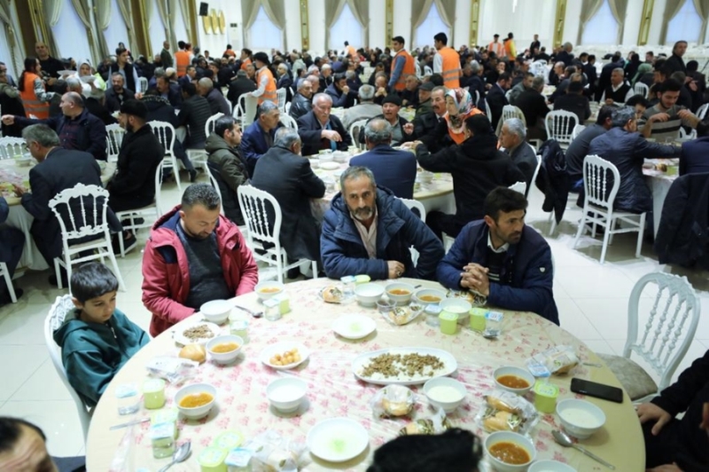 Aksaray Valiliği himayesinde Gönül Sofrası İftar Buluşmaları Devam Ediyor