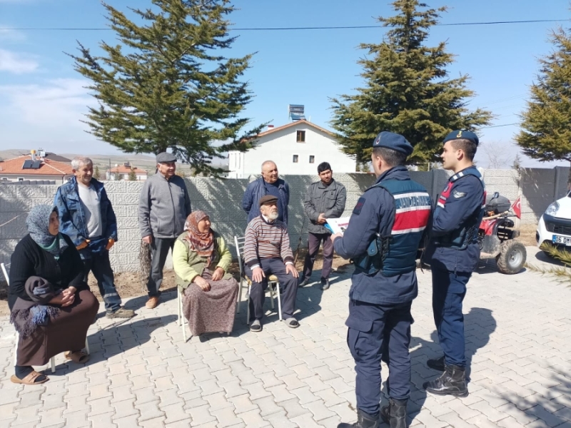 Aksaray Jandarması Dolandırıcılık Olaylarını Önlemek İçin Vatandaşları Bilgilendirdi