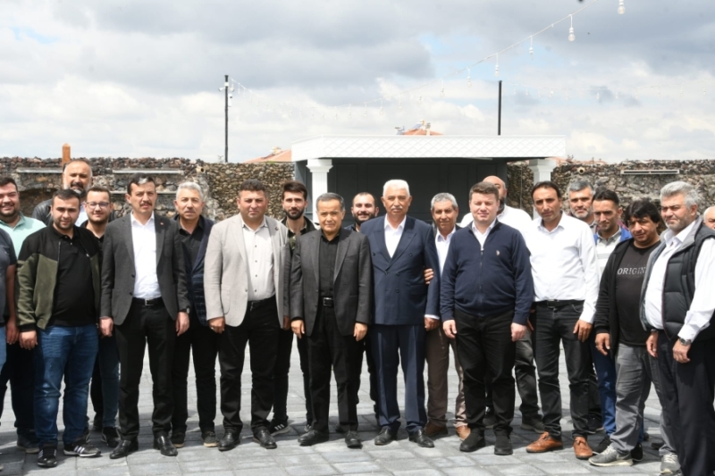 AK HEYET SERVİSÇİLER VE TAŞIMACILAR DERNEK ÜYELERİ İLE BİR ARAYA GELDİ