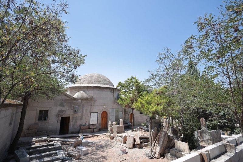 CEMÂLEDDİN AKSARAY-İ TÜRBESİNDE RESTORASYON ÇALIŞMALARI BAŞLATILDI