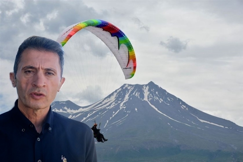 Aksaray Hasandağında Yamaç Paraşütü Şampiyonası Başlıyor 