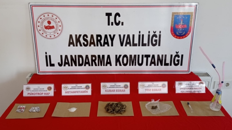Aksaray’da Üzerinde çok sayıda uyuşturucu bulunduran şahıs yakalandı