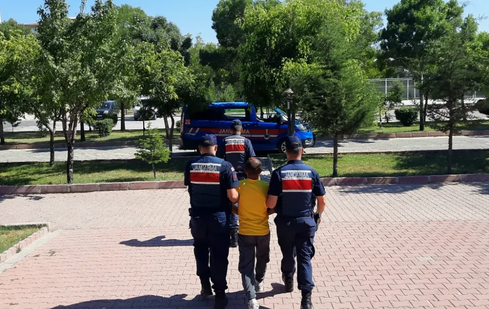 Aksaray’da hakkında 8 Yıl 4 Ay Hapis Cezası Bulunan Zehir Taciri Yakalandı