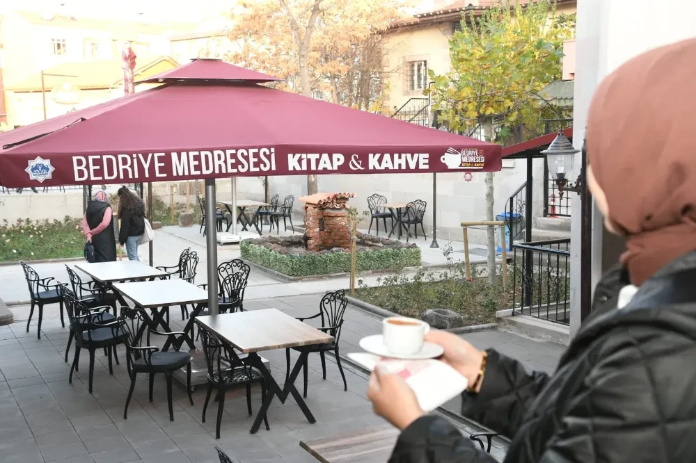 BEDRİYE MEDRESESİ ŞEHRİN EN GÖZDE MEKÂNI OLDU