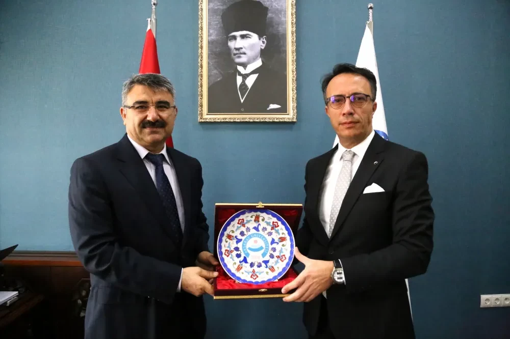 PROF. ERŞAN SEVER REKTÖR YARDIMCILIĞINA ATANDI