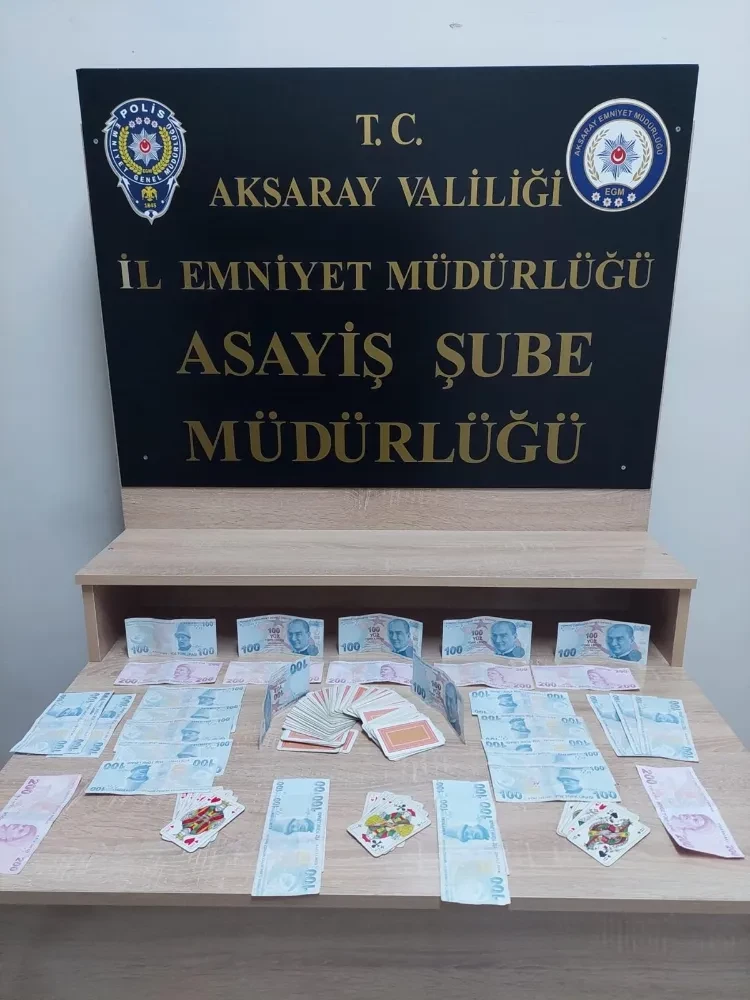 Aksaray Polisi Ruhsatsız 2 İş Yeri ve Kumar Oynatan 2 İş Yerini Kapattı