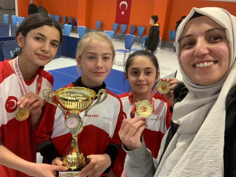 Minik Yüreklerden Büyük Başarı 